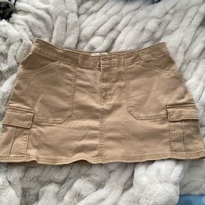 Hollister Low Rise Cargo Mini Skirt L